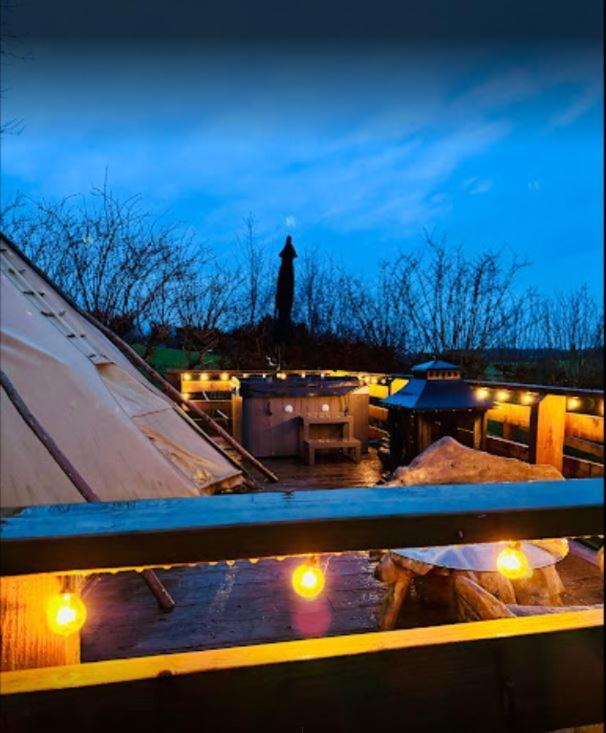 Burtree House & Retreats Tipi With Secluded Hot Tub Hotel Thirkleby Luaran gambar